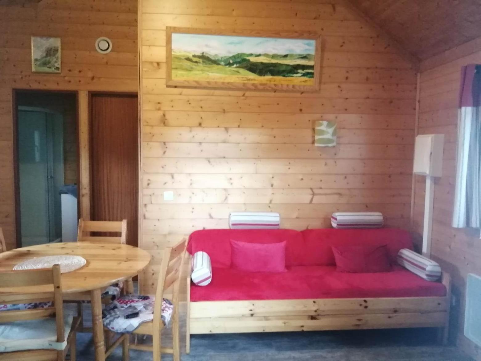 Le Chalet De Lilie Bassignac Kültér fotó